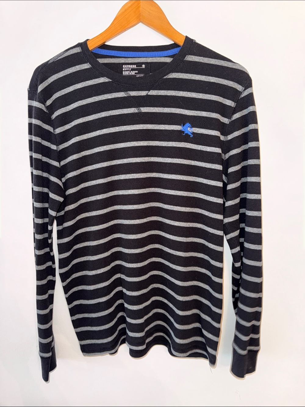 Express Men's L Waffle Knit Striped Long Sleeve Thermal Shirt Navy Blue  Lion